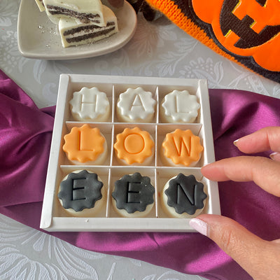 Halloween Bite Sized Chocolate Covered Oreo Gift🎃