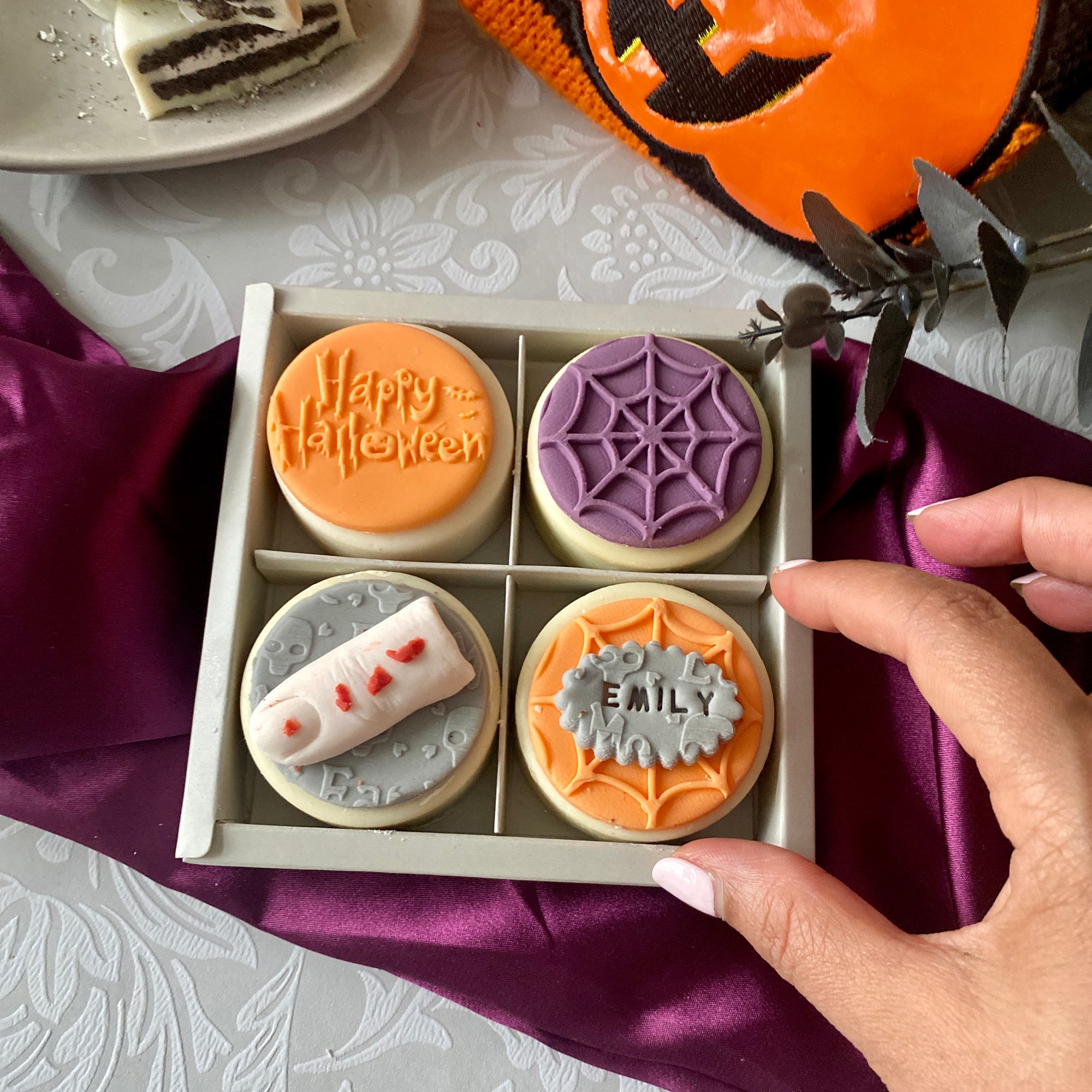 Personalised Halloween Oreo Gift👻